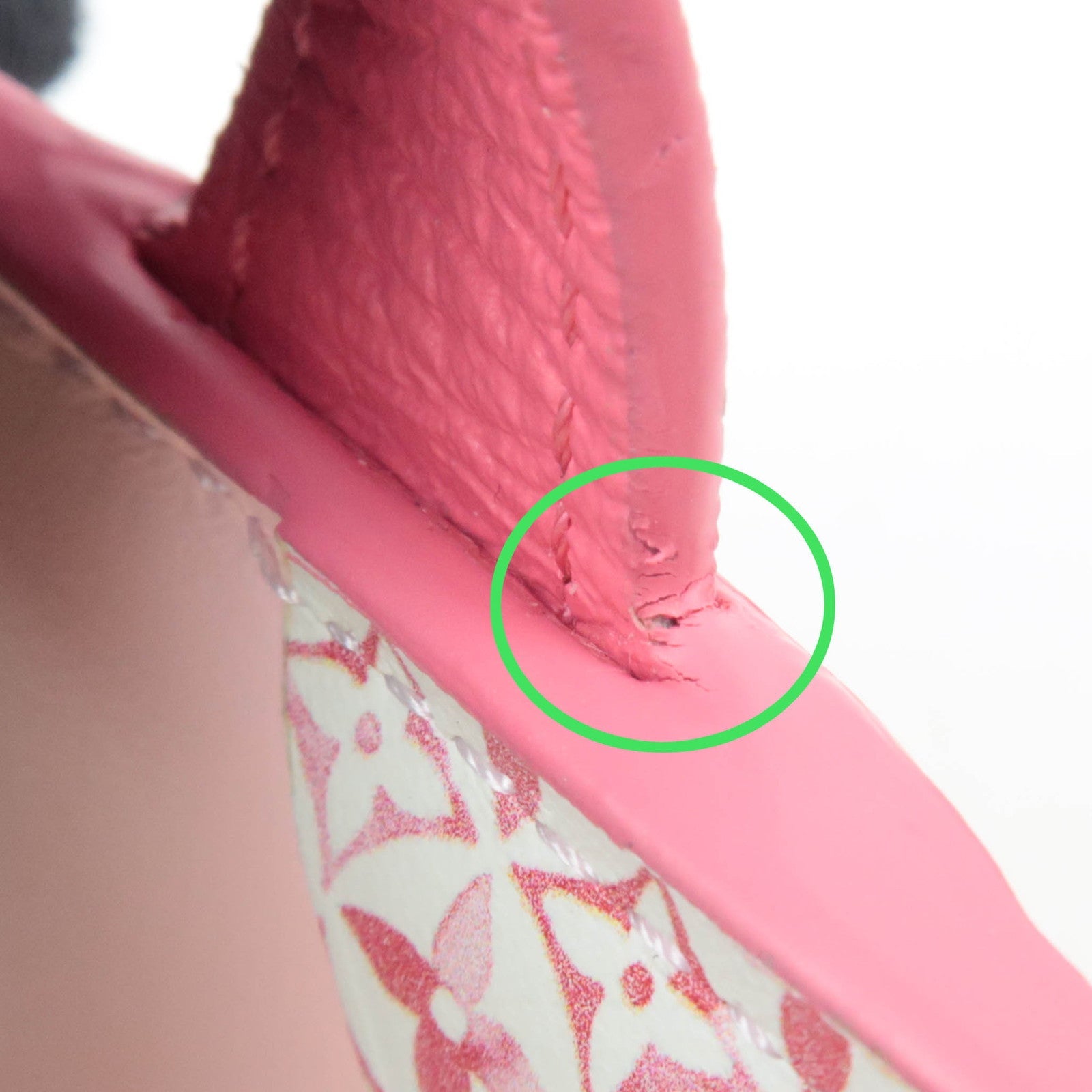 Louis Vuitton Vertical Compact Wallet Taurillon Leather Fuchsia M82461 *Box, Dust bag