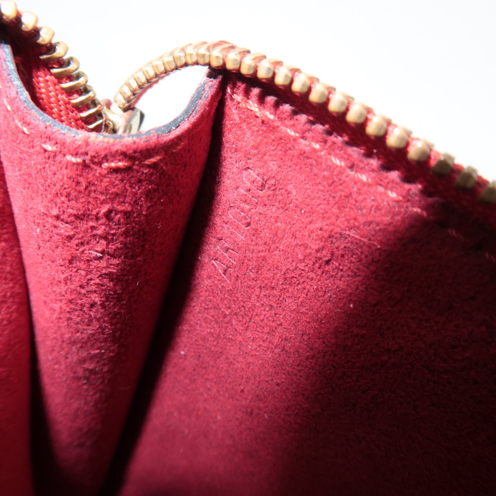 Louis Vuitton Epi Pochette Accessoires Handbag Castilian Red M52947