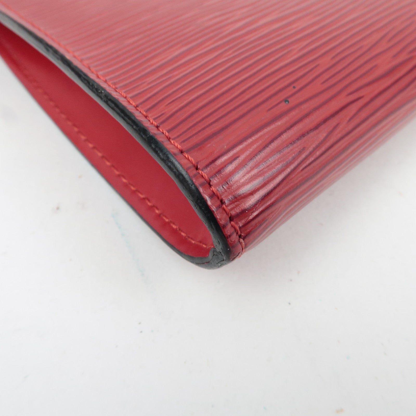 Louis Vuitton Epi Pochette Accessoires Handbag Castilian Red M52947