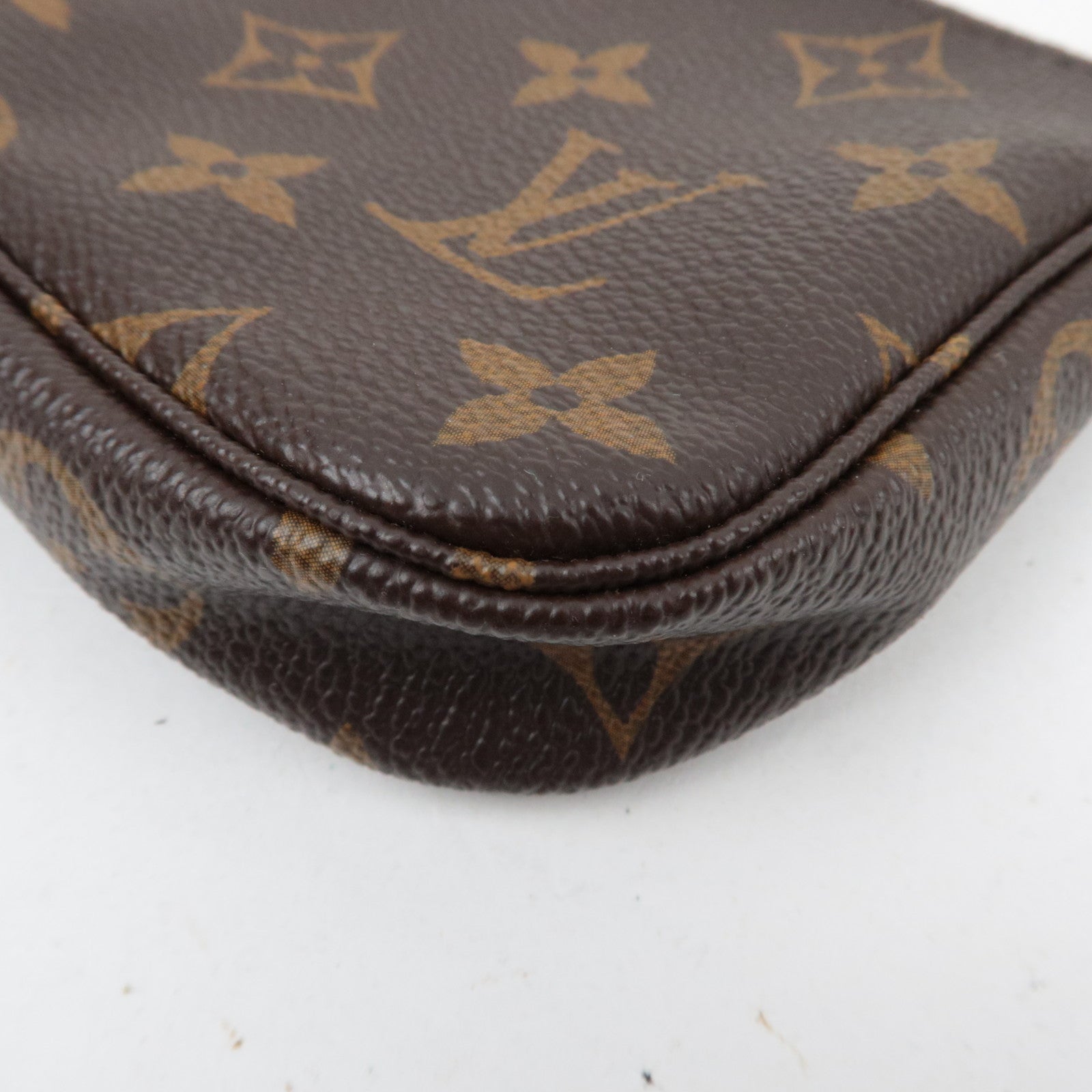Louis Vuitton Monogram Mini Pochette Accessoires Mini Bag M58009