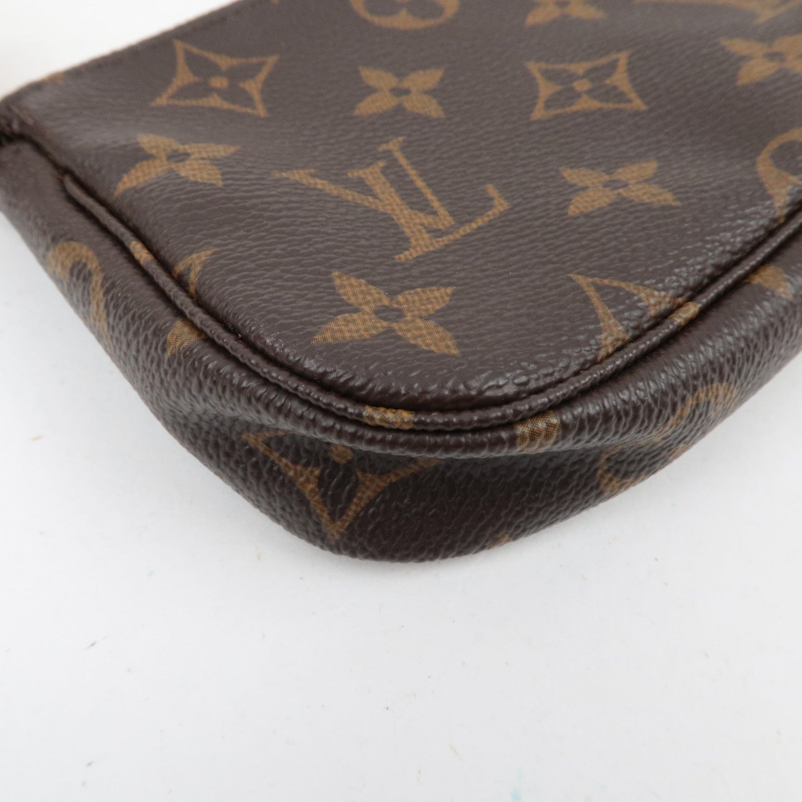 Louis Vuitton Monogram Mini Pochette Accessoires Mini Bag M58009