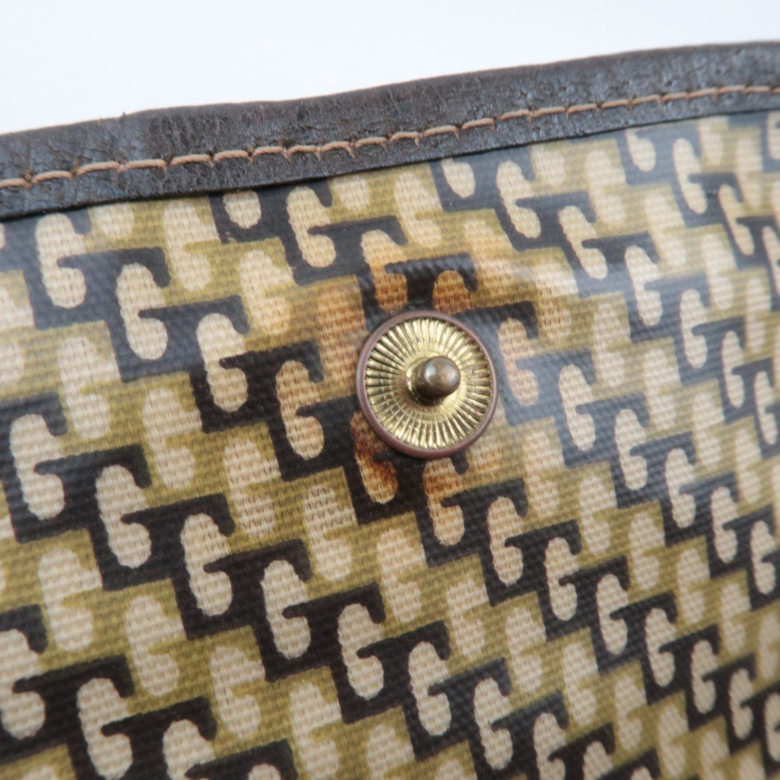 GUCCI Old Gucci Pouch GG Plus Leather Beige 039.4494.39