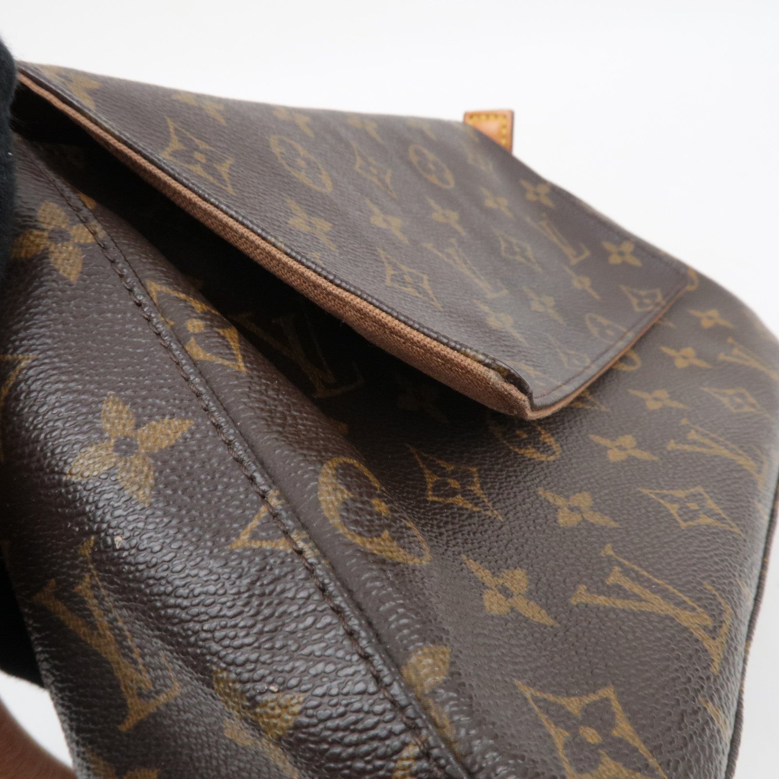 Louis Vuitton Monogram Mini Looping Shoulder Bag M51147