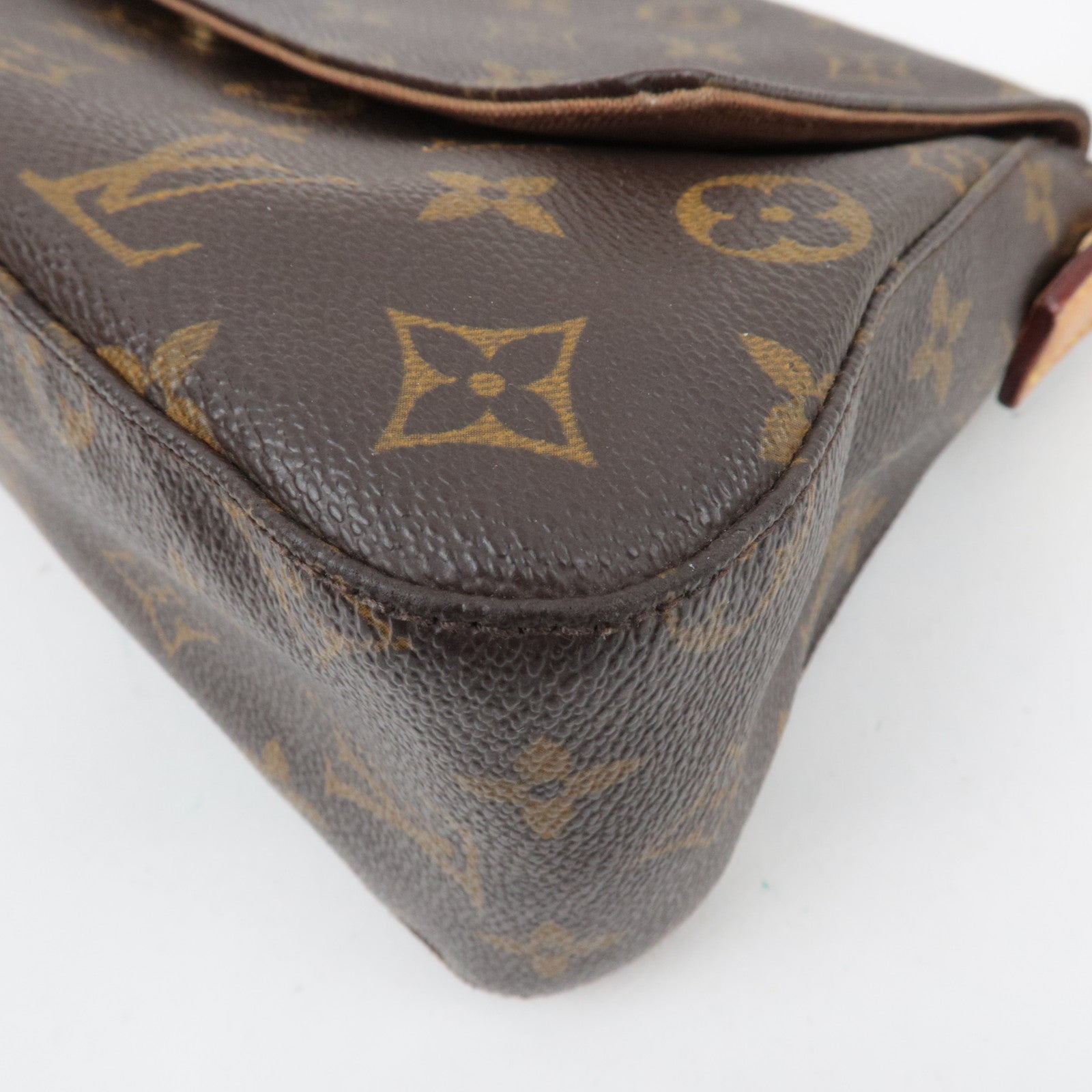 Louis Vuitton Monogram Mini Looping Shoulder Bag M51147