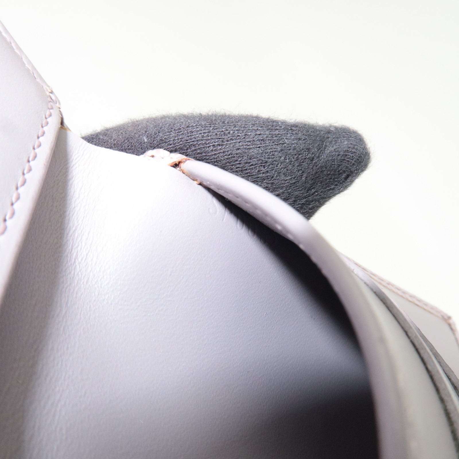 Louis Vuitton Epi Porte Monnaie Billets Carte Credit Wallet Lilac M6348B