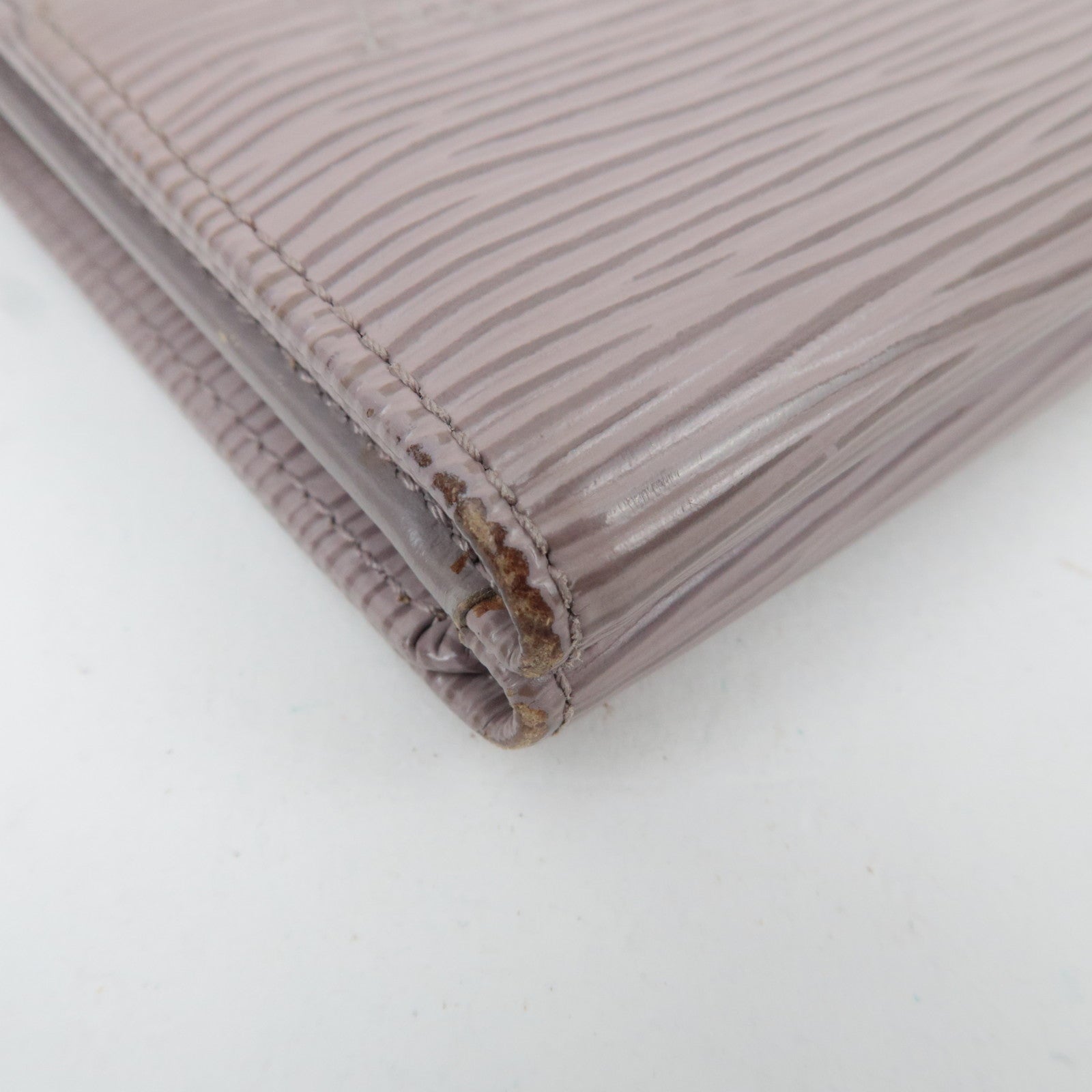Louis Vuitton Epi Porte Monnaie Billets Carte Credit Wallet Lilac M6348B