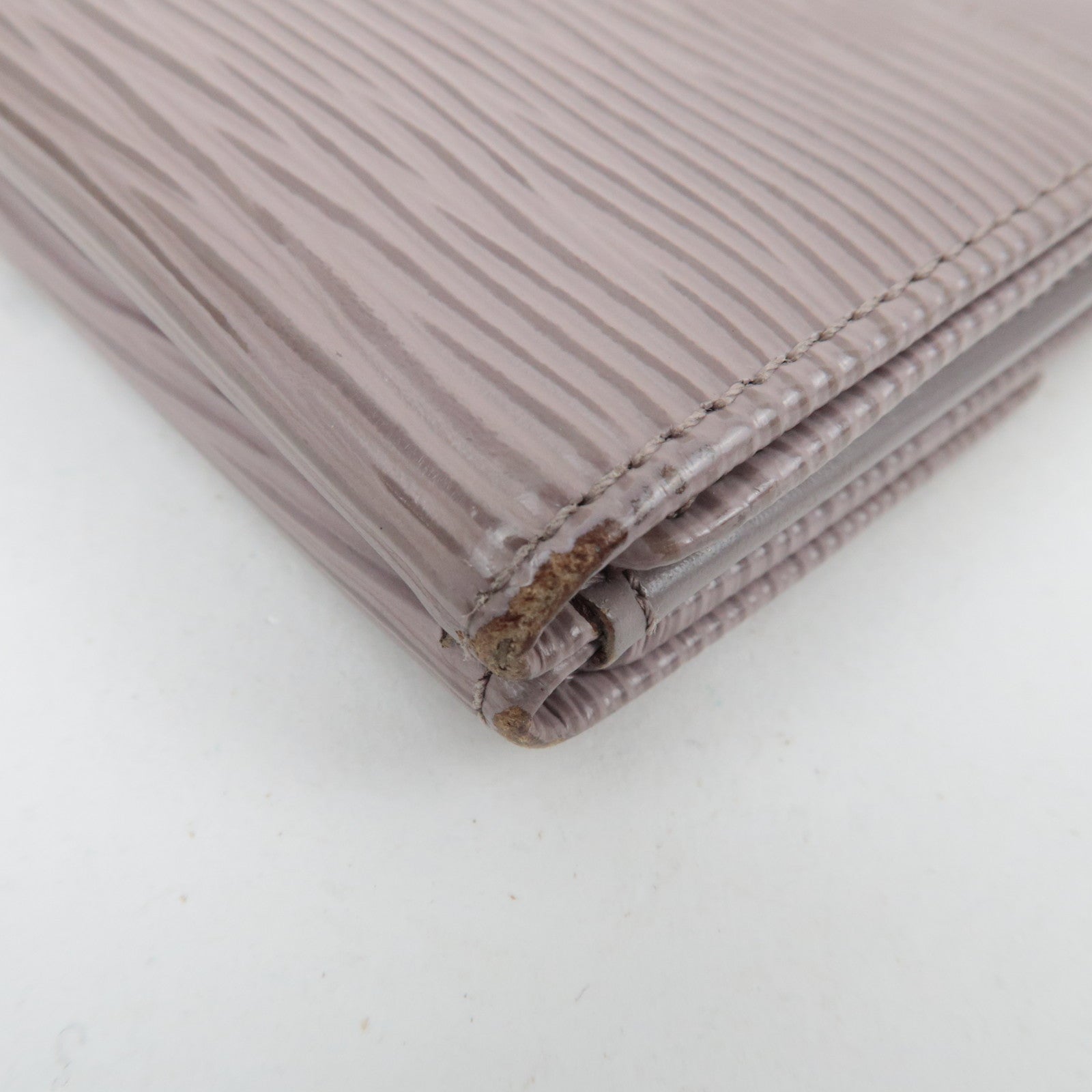 Louis Vuitton Epi Porte Monnaie Billets Carte Credit Wallet Lilac M6348B