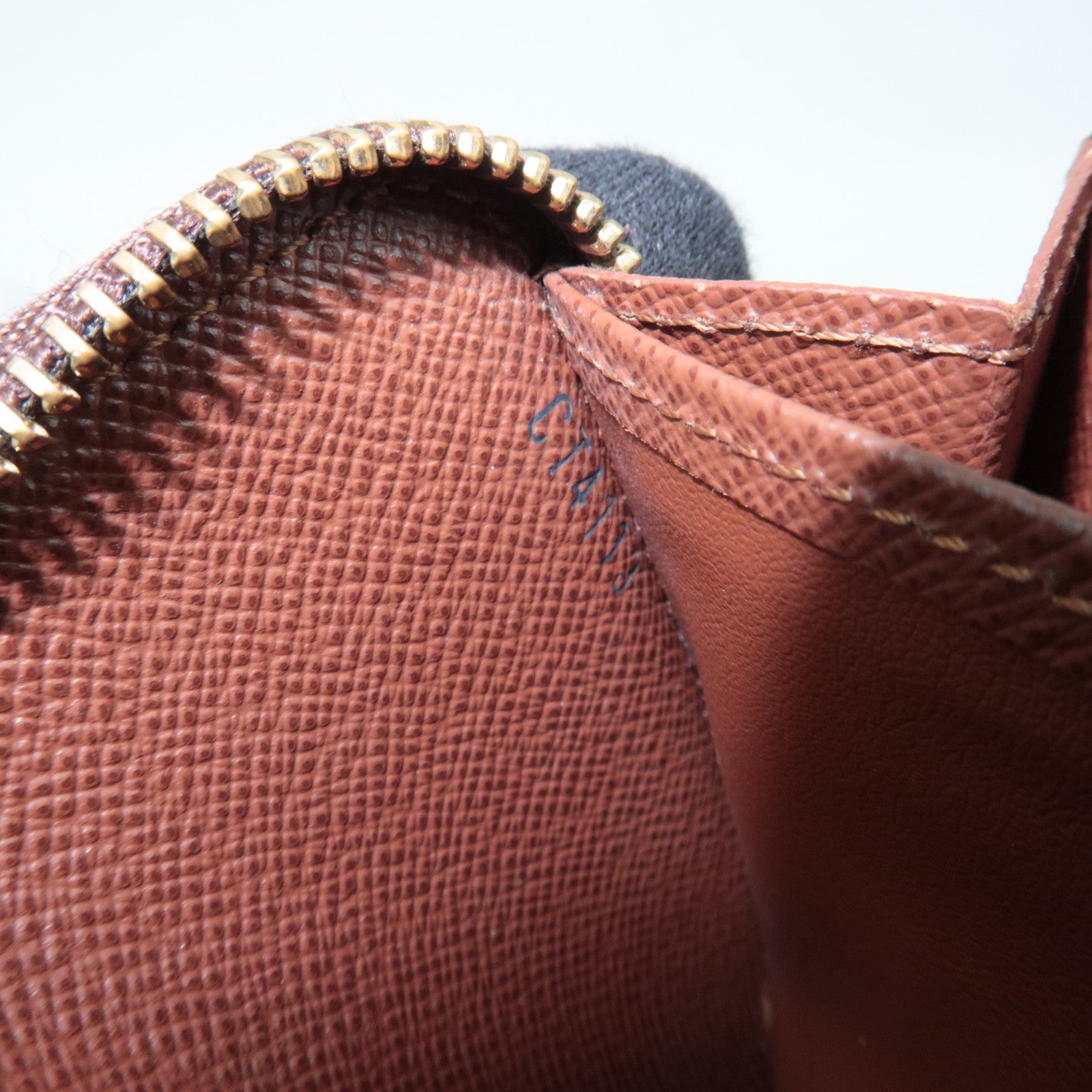 Louis Vuitton Monogram Zippy Coin Purse M60067