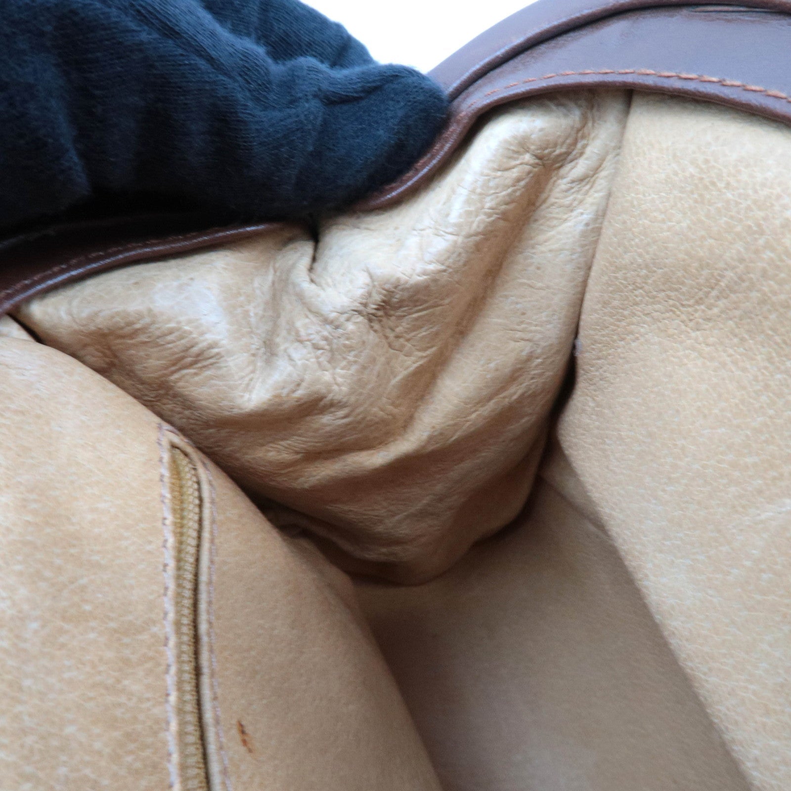 GUCCI Old Gucci Kiss Lock Suede Shoulder Bag Brown