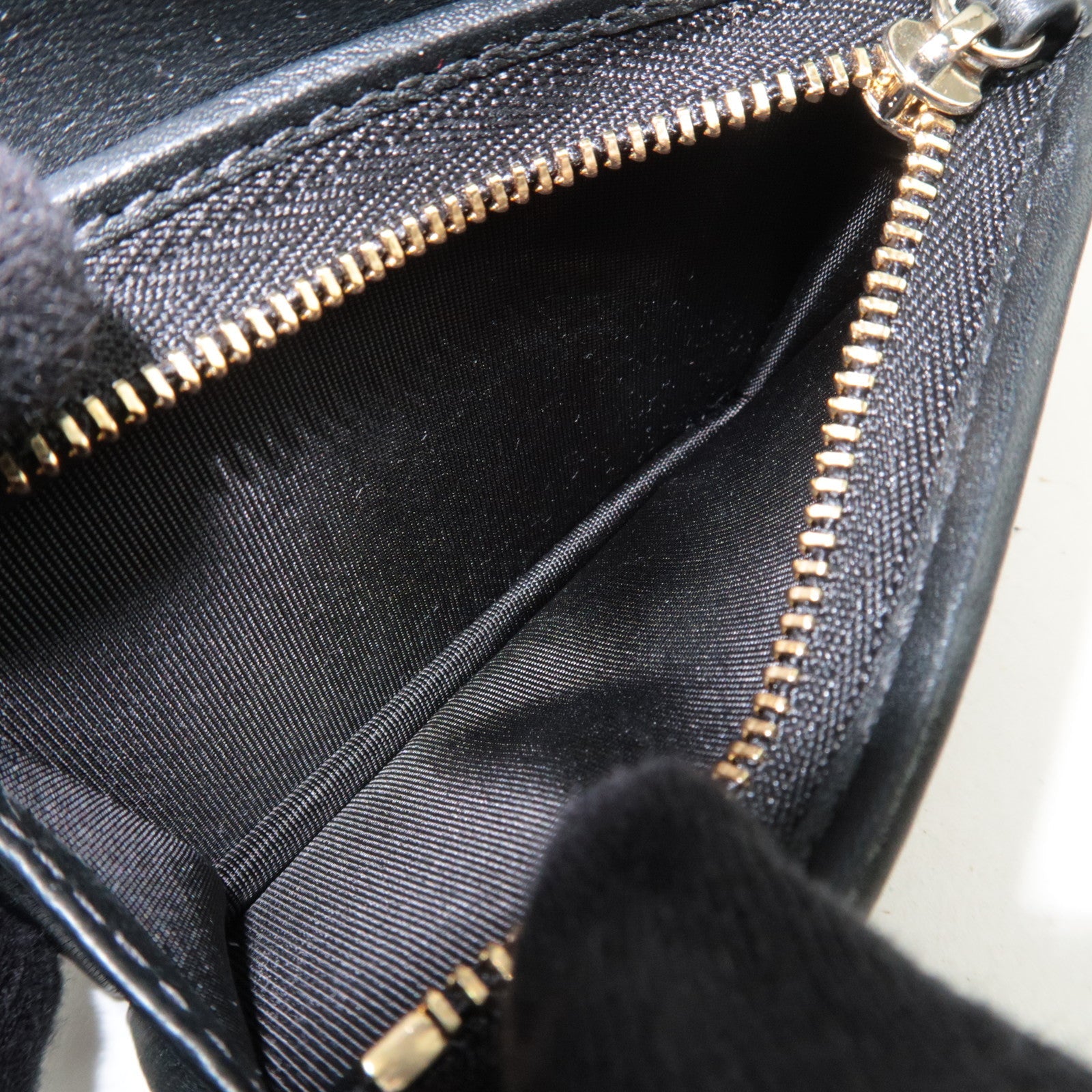 GUCCI GG Emblem Small Wallet GG Supreme Beige 30692