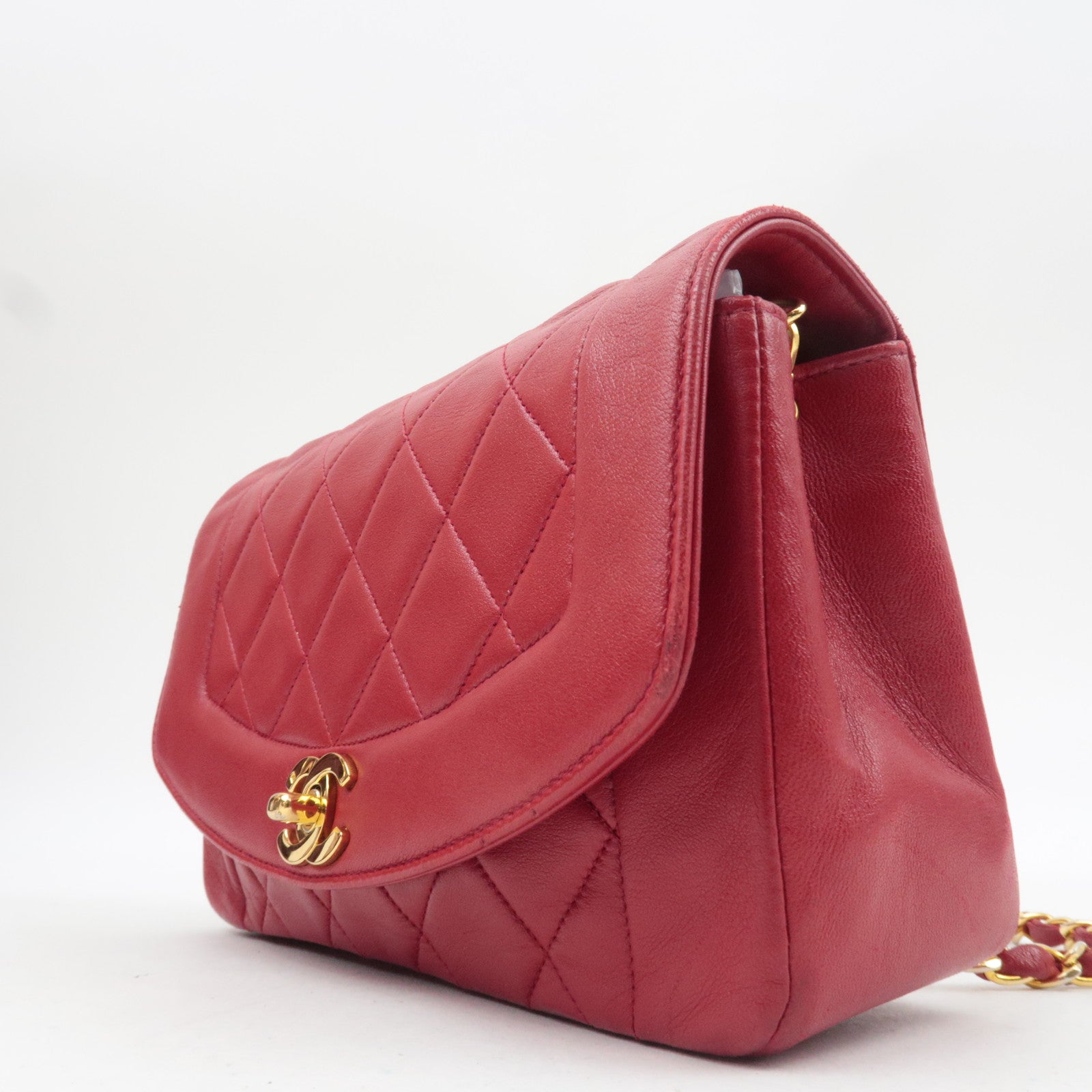 CHANEL Matelasse Diana 22 Chain Shoulder Bag Lambskin Red Gold HDW 1703775 *G Card