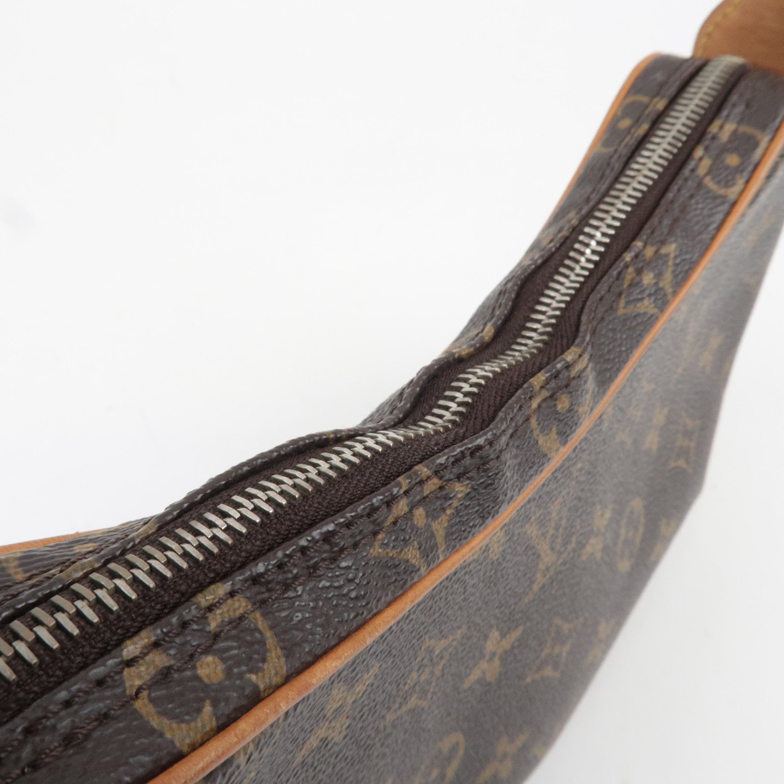 Louis Vuitton Monogram Pochette Croissant Shoulder Bag M51510