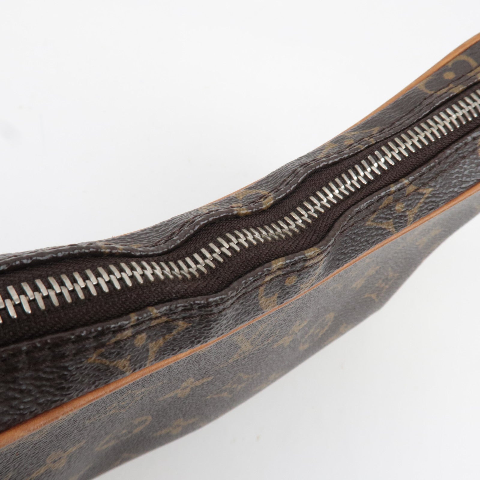 Louis Vuitton Monogram Pochette Croissant Shoulder Bag M51510