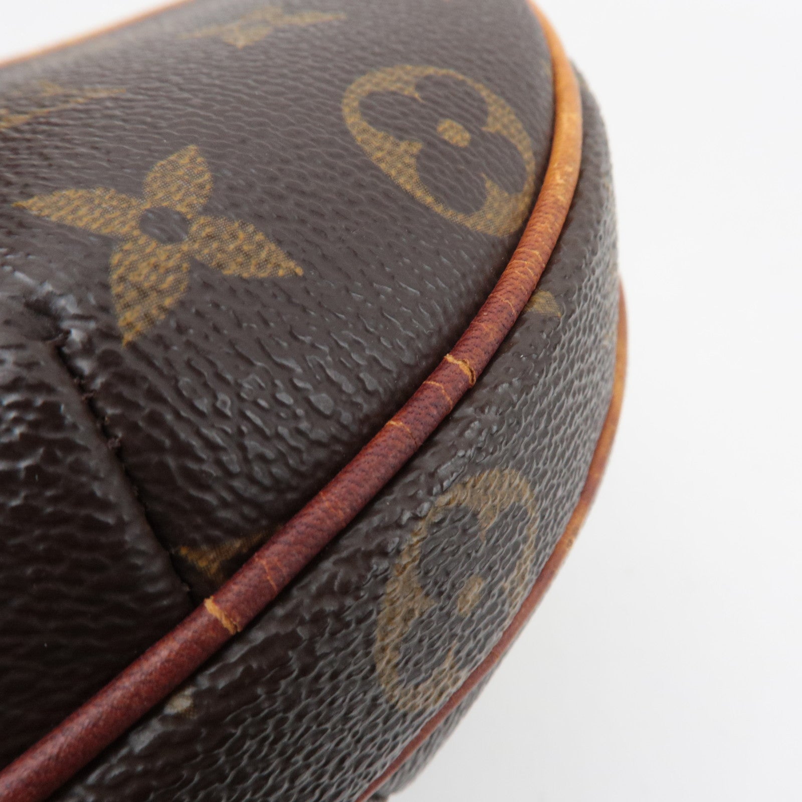 Louis Vuitton Monogram Pochette Croissant Shoulder Bag M51510