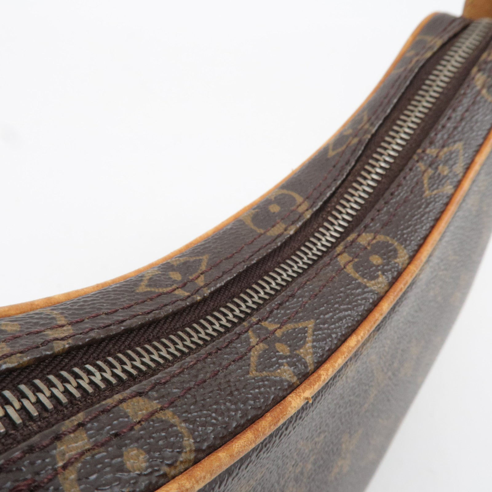 Louis Vuitton Monogram Pochette Croissant Shoulder Bag M51510