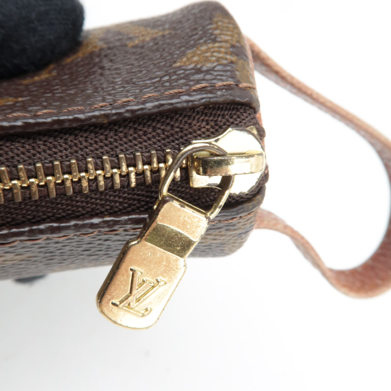 Louis Vuitton Monogram Etui 3 Ball de Golf Ball Case Mini Pouch M5824