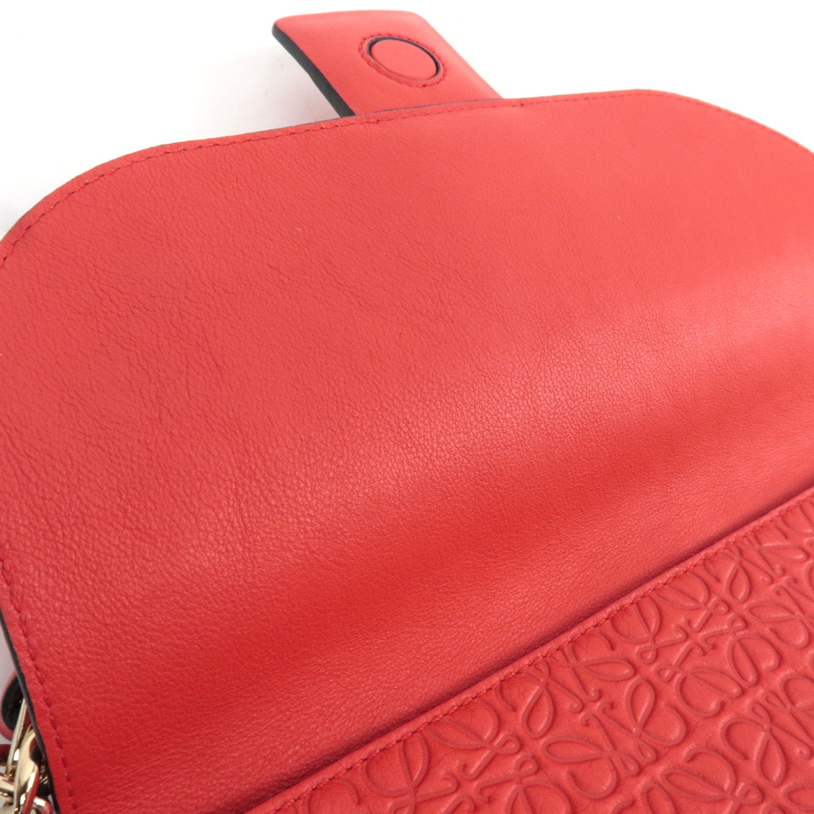 LOEWE Anagram Avenue Leather Chain Shoulder Bag Red