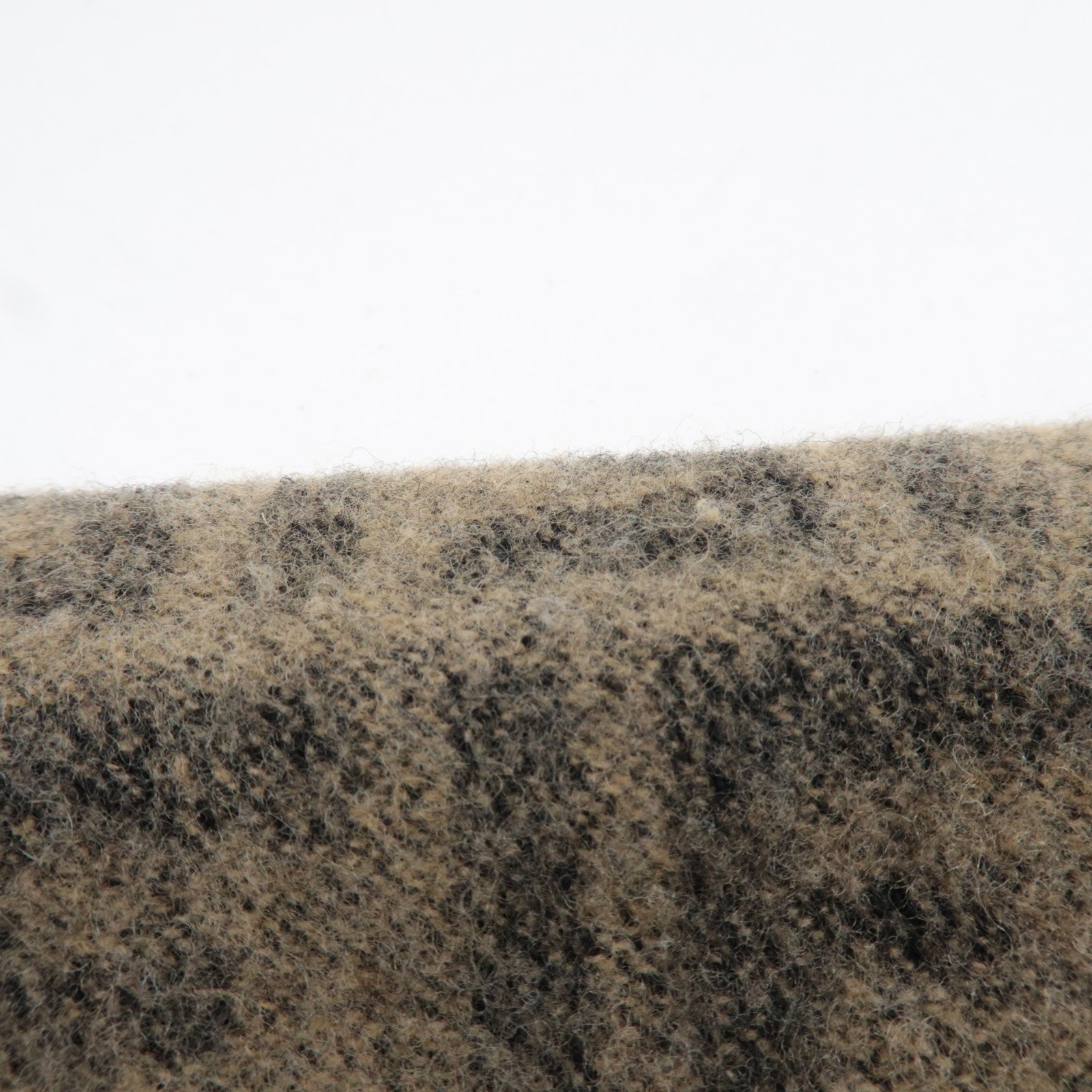 FENDI Zucca Pequin 100% Wool Scarf Beige Black