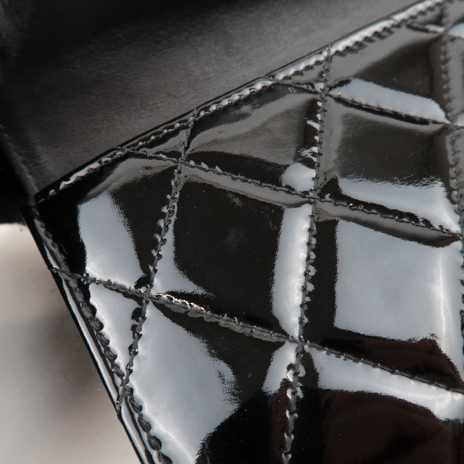 CHANEL Brilliant Matelasse Wallet Patent Leather Black 20218674