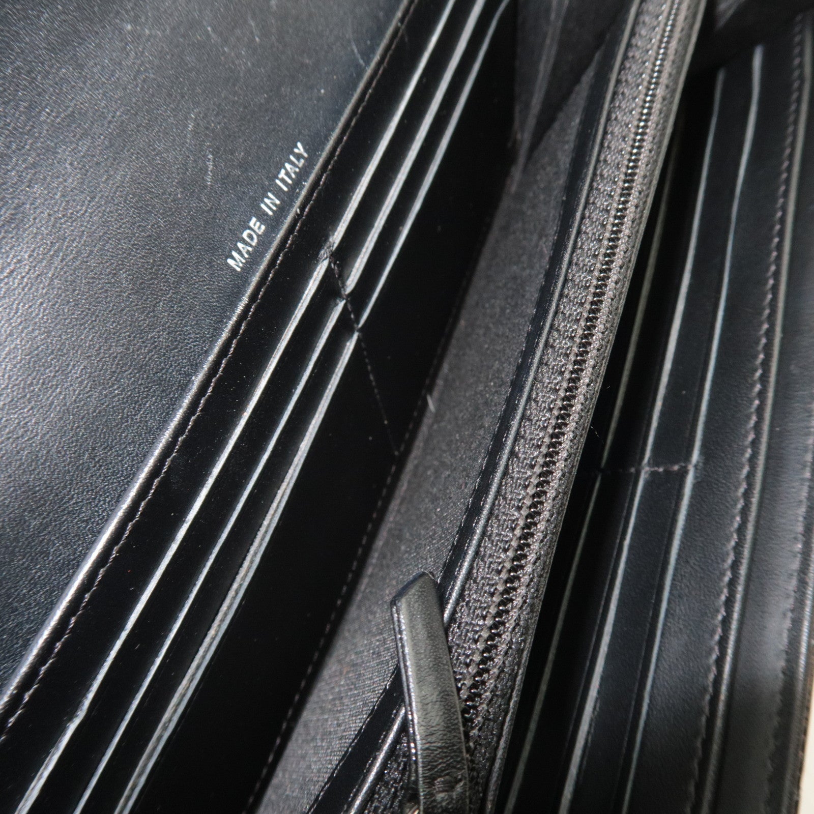 CHANEL Brilliant Matelasse Wallet Patent Leather Black 20218674