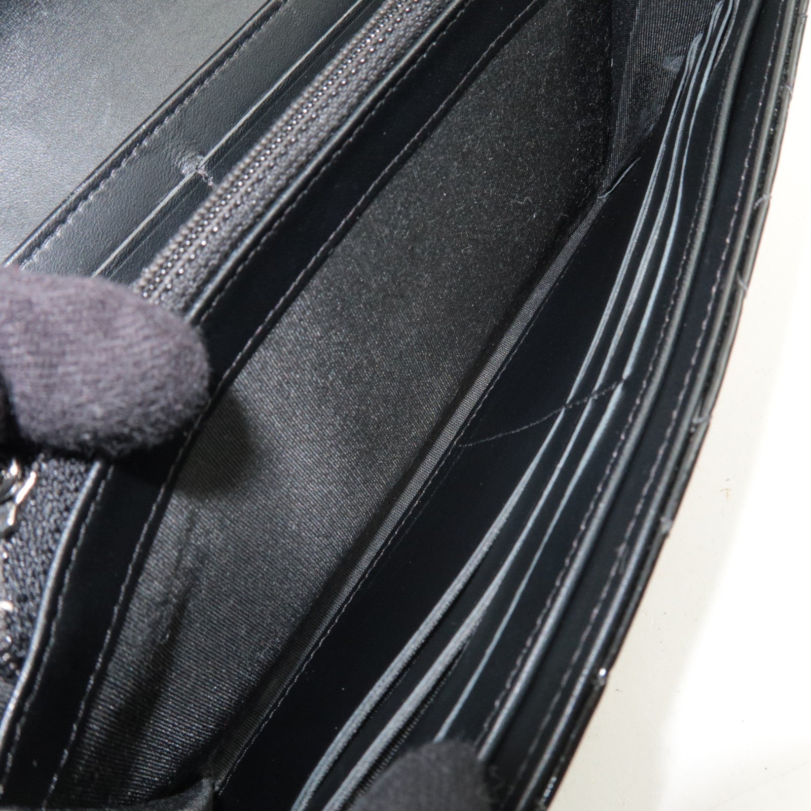 CHANEL Brilliant Matelasse Wallet Patent Leather Black 20218674