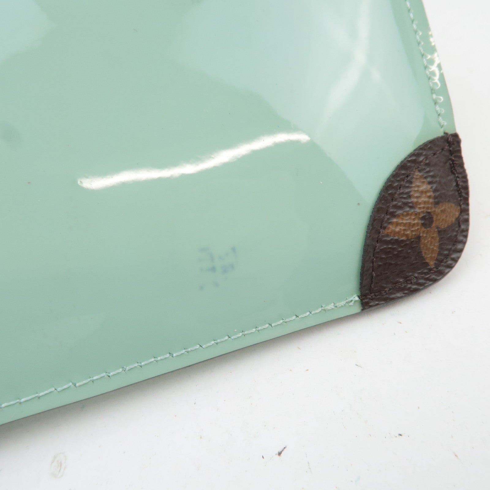 Louis Vuitton Vernis Miroir Pochette Cles Coin Case Paradiso M63854