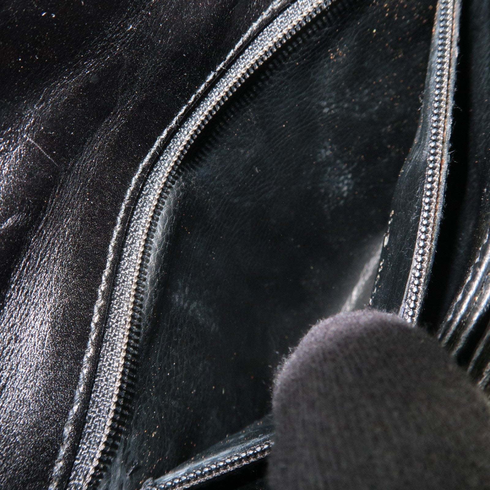 FENDI Small Leather Handbag Black 11652