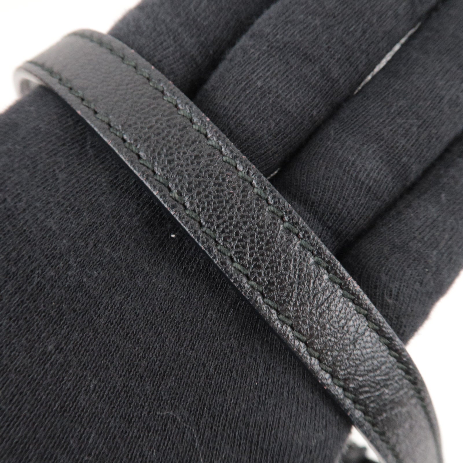 GUCCI Guccissima Leather Shoulder Bag Black 257282