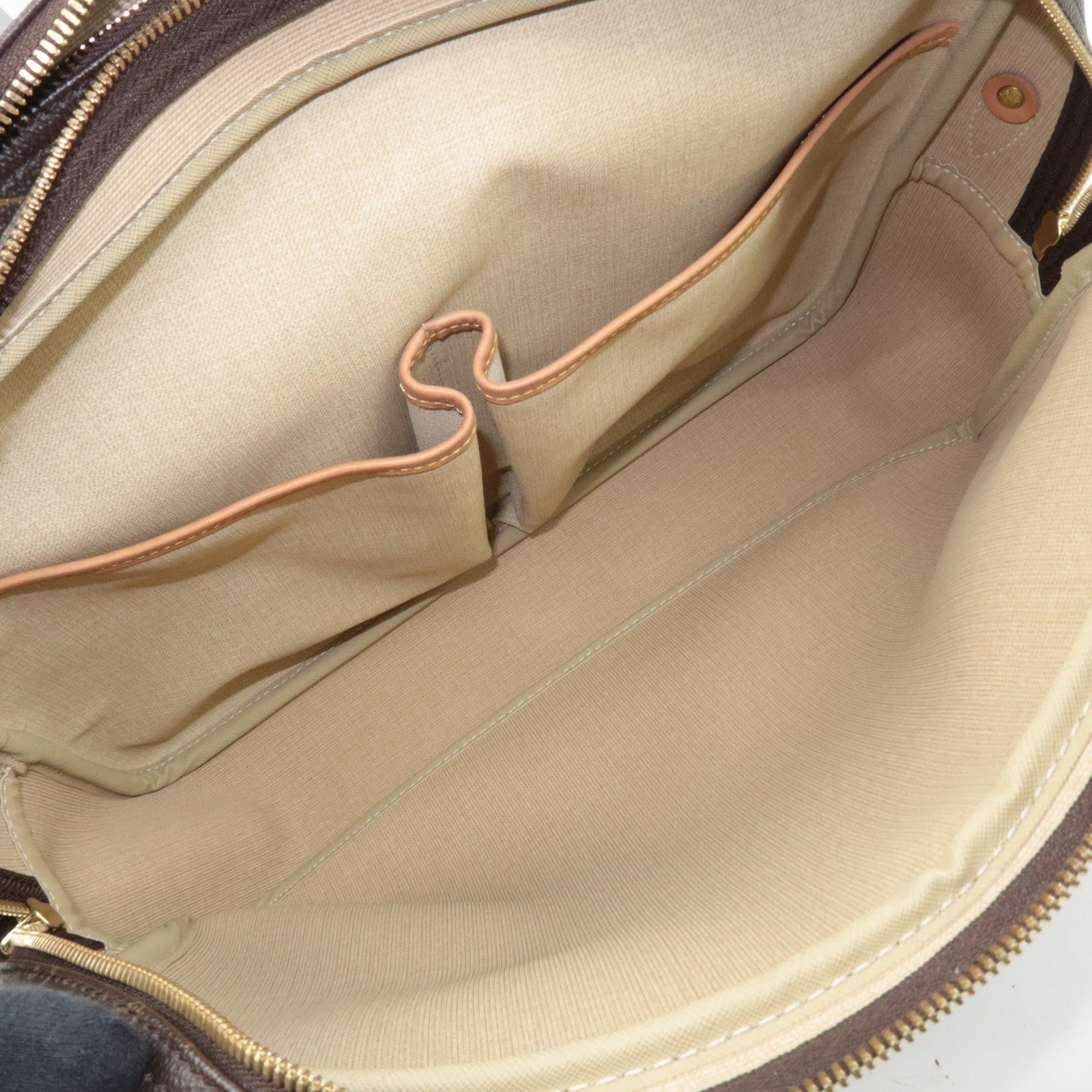 Louis Vuitton Monogram Reporter GM Shoulder Bag M45252