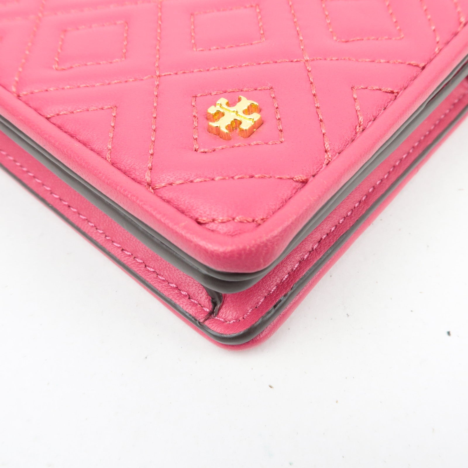 TORY BURCH Fleming Quilted Leather Chain Wallet Purse WOC Pink