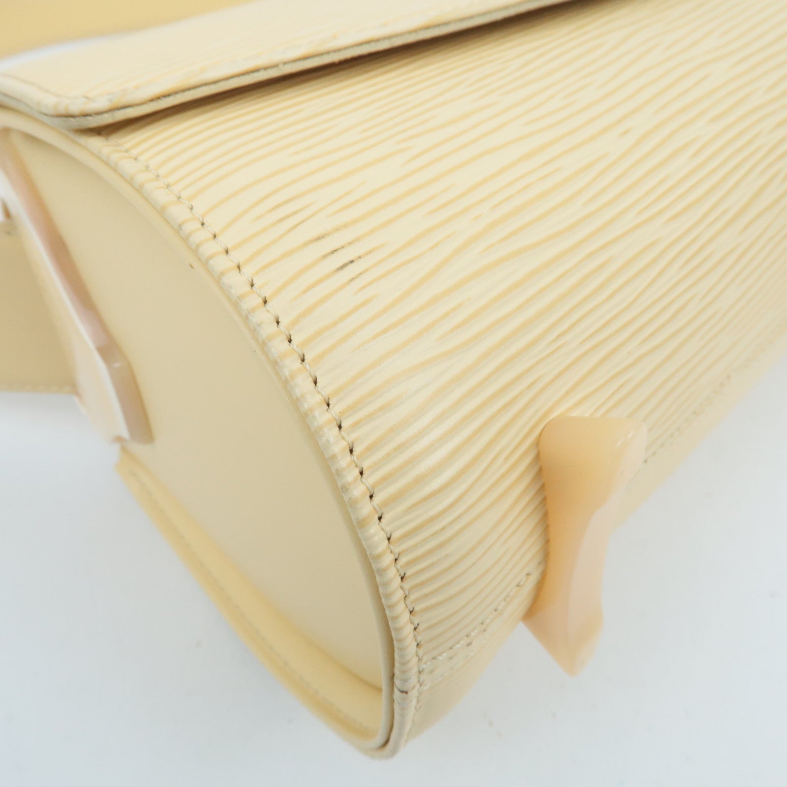 Louis Vuitton Epi Nocturne PM Shoulder Bag Vanille M5218A