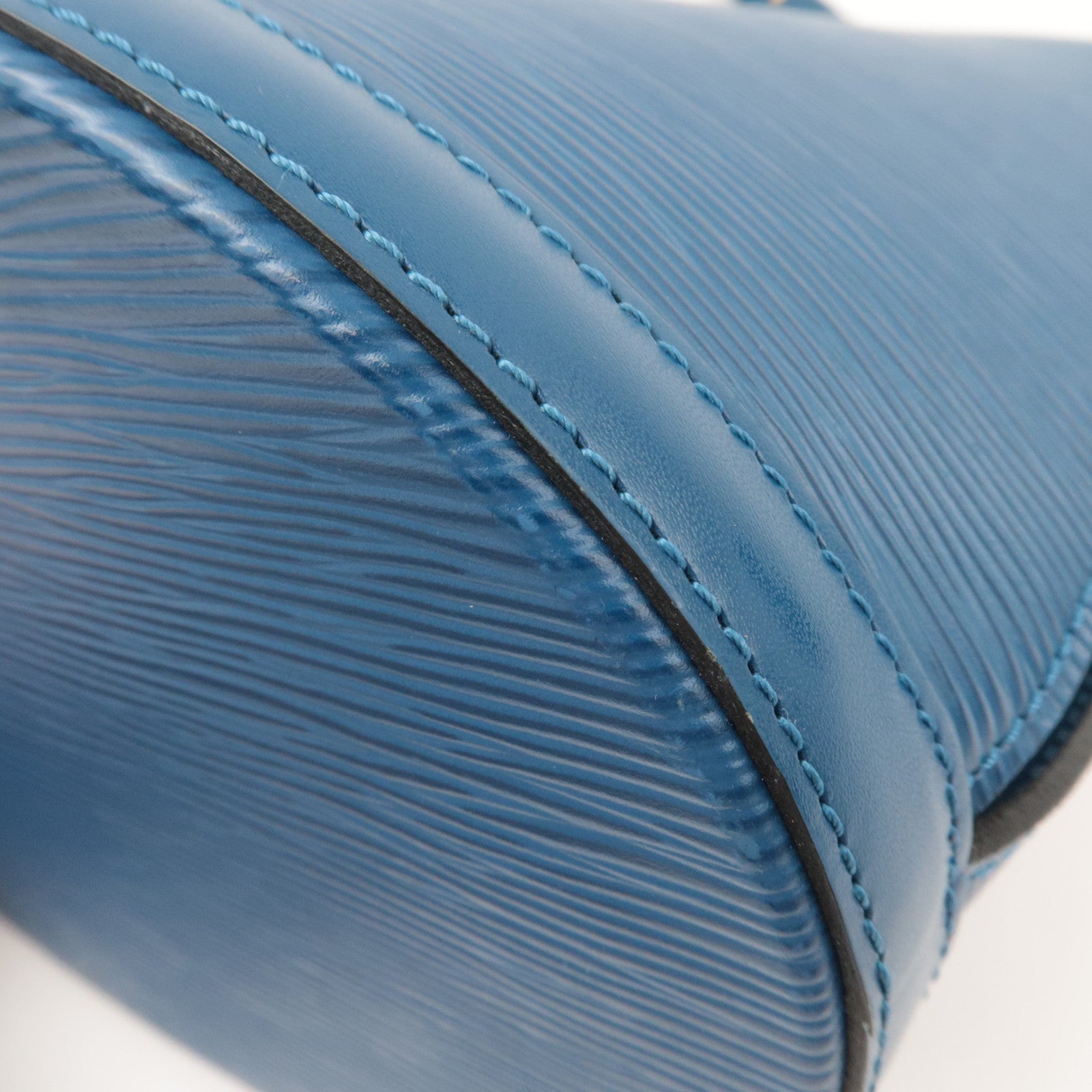 Louis Vuitton Epi Cluny Shoulder Bag Toledo Blue M52255