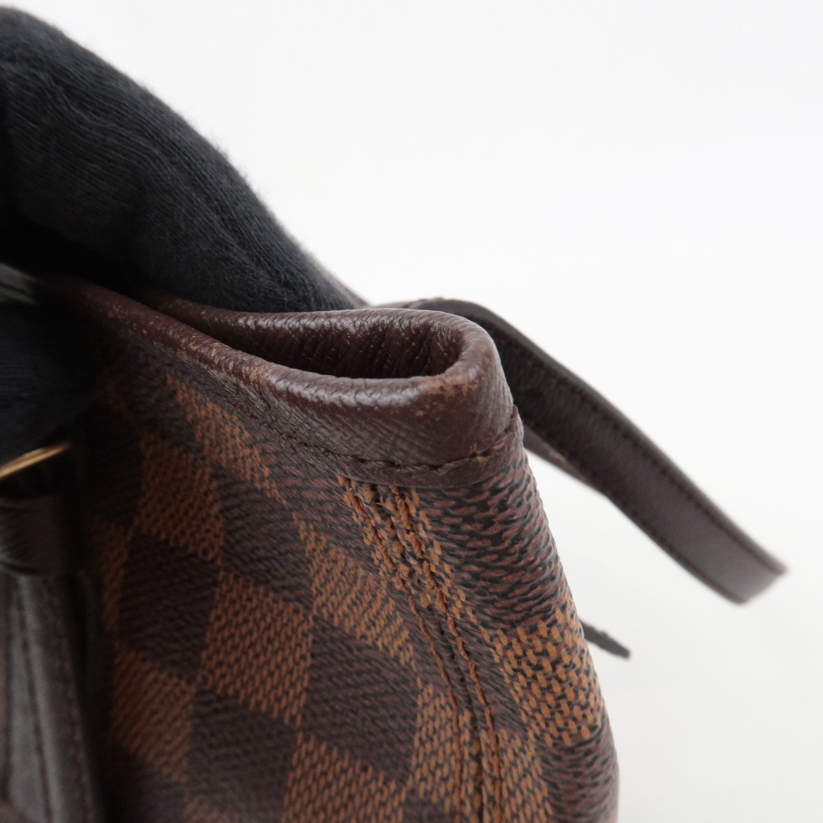 Louis Vuitton Damier Marais Shoulder Bag N42240