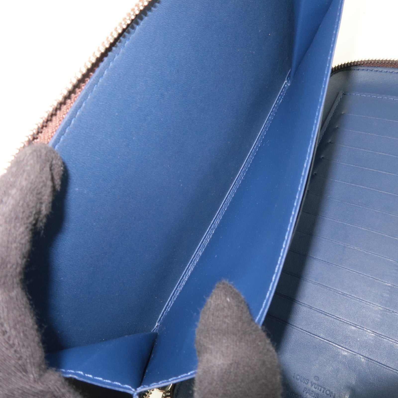 Louis Vuitton Monogram V Line Organizer Atoll Travel Wallet M61172