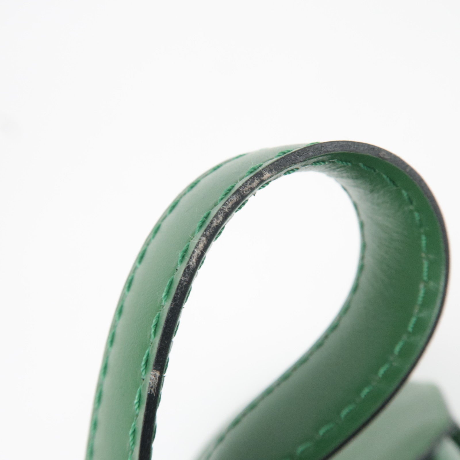 Louis Vuitton Epi Cluny Shoulder Bag Borneo Green M52254