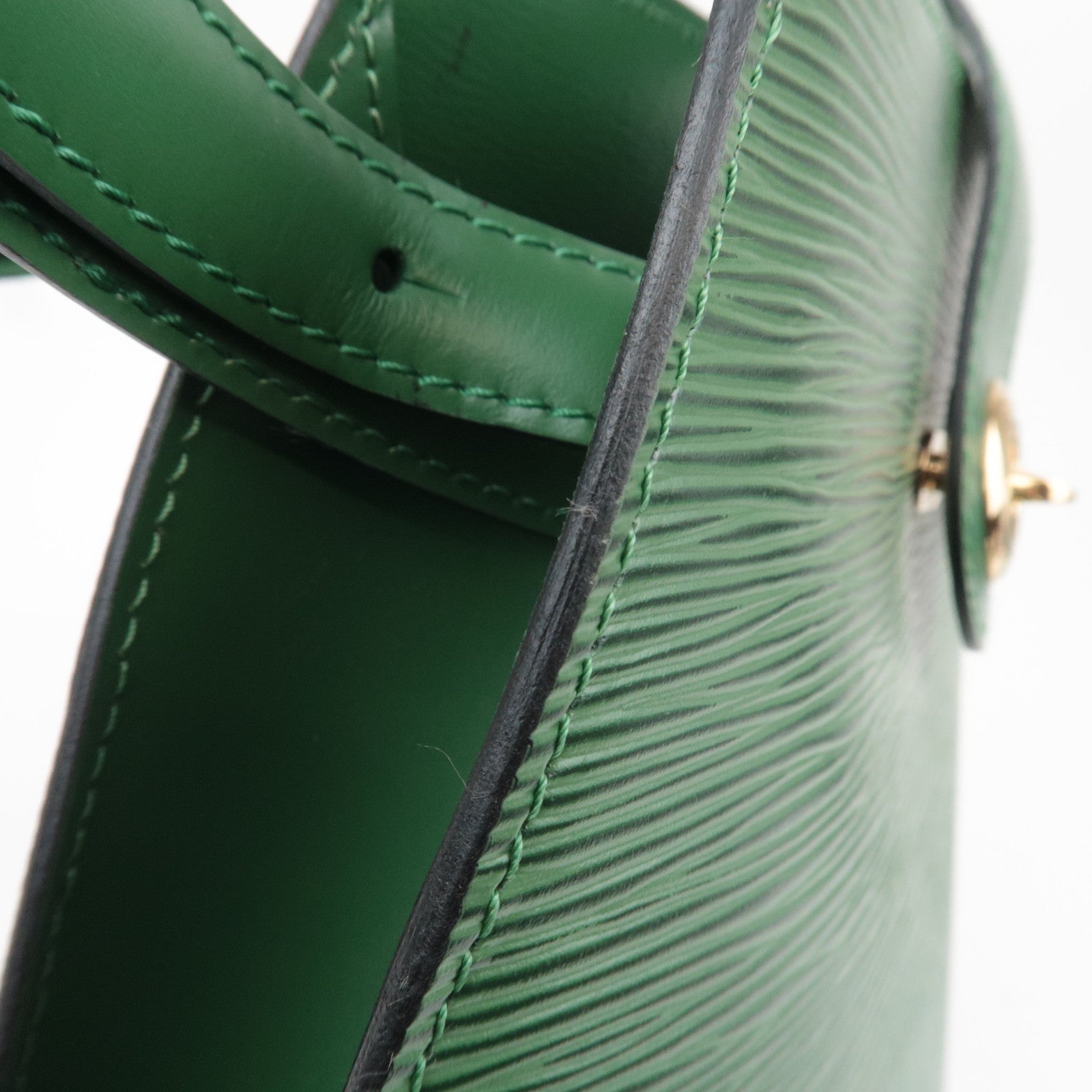 Louis Vuitton Epi Cluny Shoulder Bag Borneo Green M52254