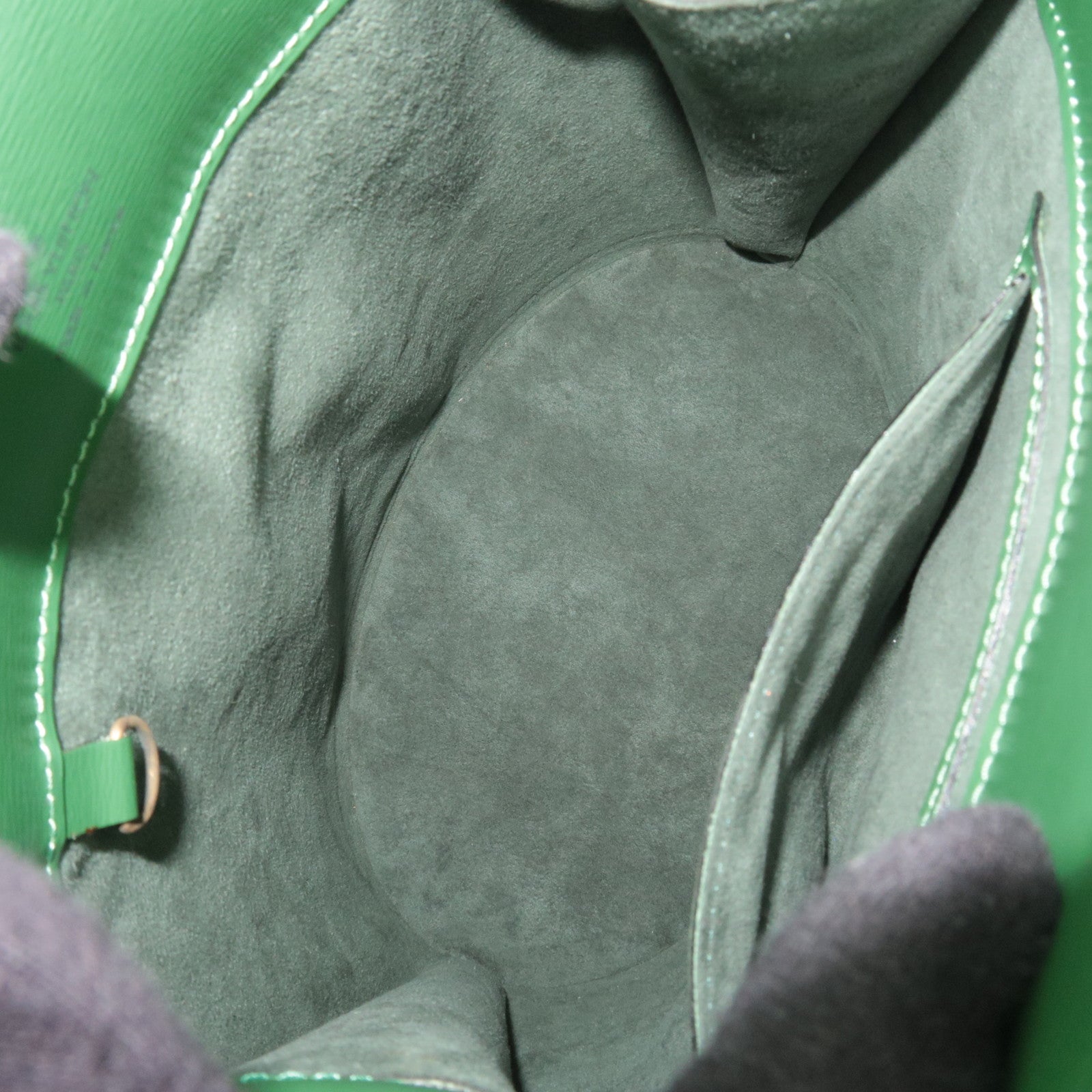 Louis Vuitton Epi Cluny Shoulder Bag Borneo Green M52254