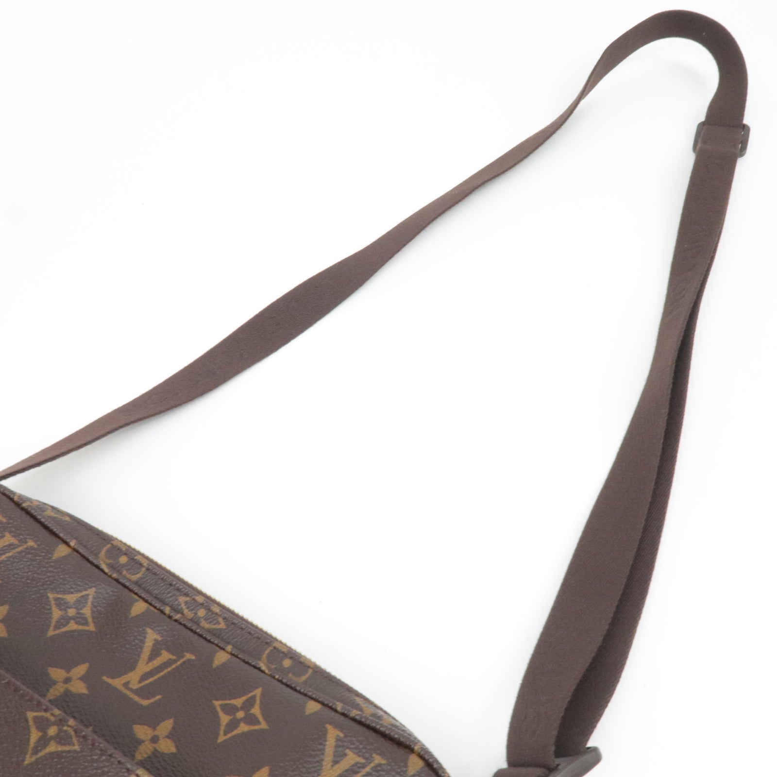 Louis Vuitton Monogram Trotteur Beaubourg Shoulder Bag M97037
