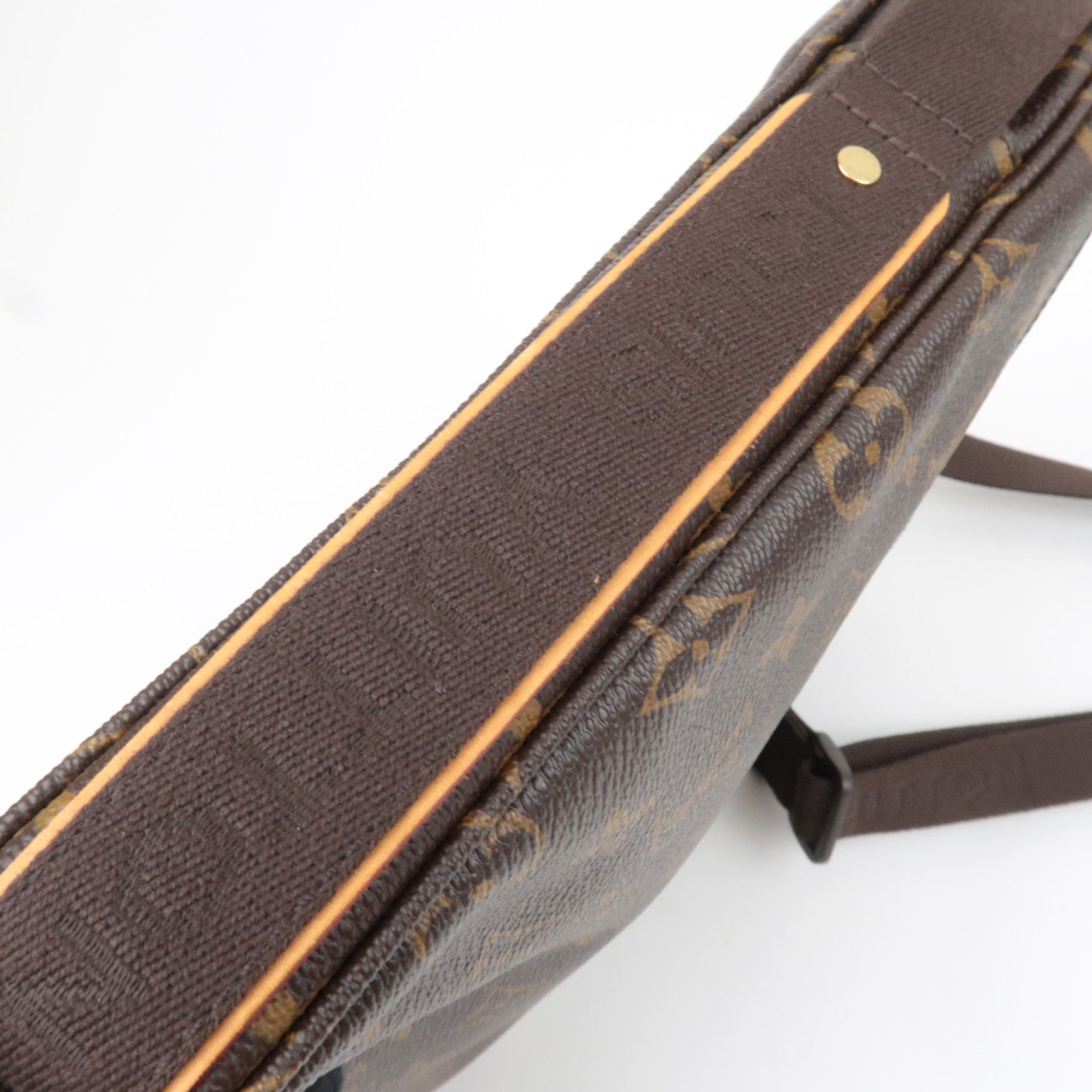 Louis Vuitton Monogram Trotteur Beaubourg Shoulder Bag M97037