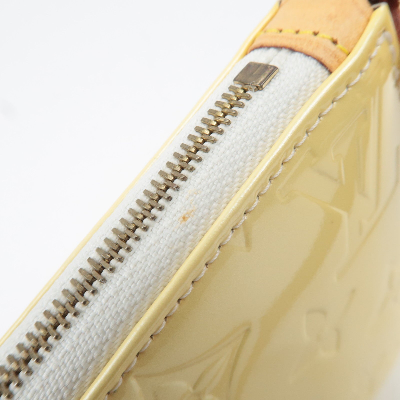 Louis Vuitton Monogram Vernis Lexington Handbag Perle M91345