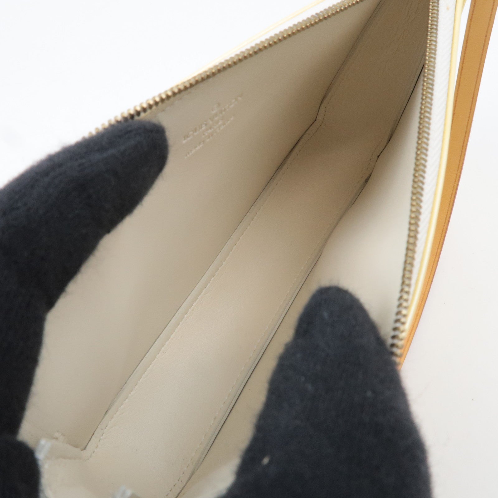 Louis Vuitton Monogram Vernis Lexington Handbag Perle M91345