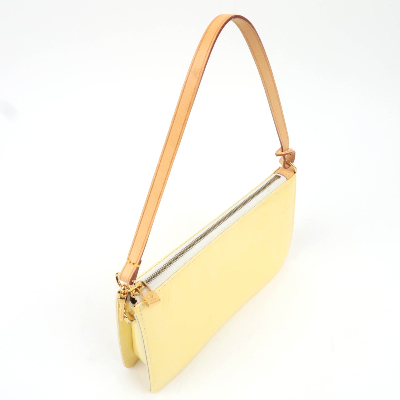 Louis Vuitton Monogram Vernis Lexington Handbag Perle M91345