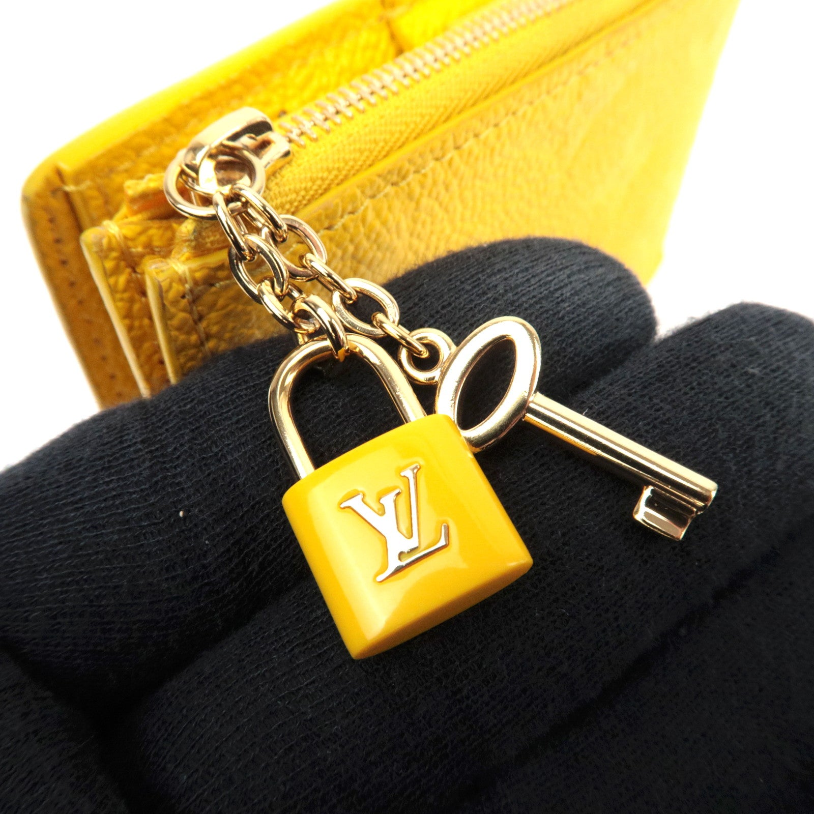 Louis Vuitton Monogram Empreinte Portefeuille Lisa Wallet Ginkgo Yellow M13579