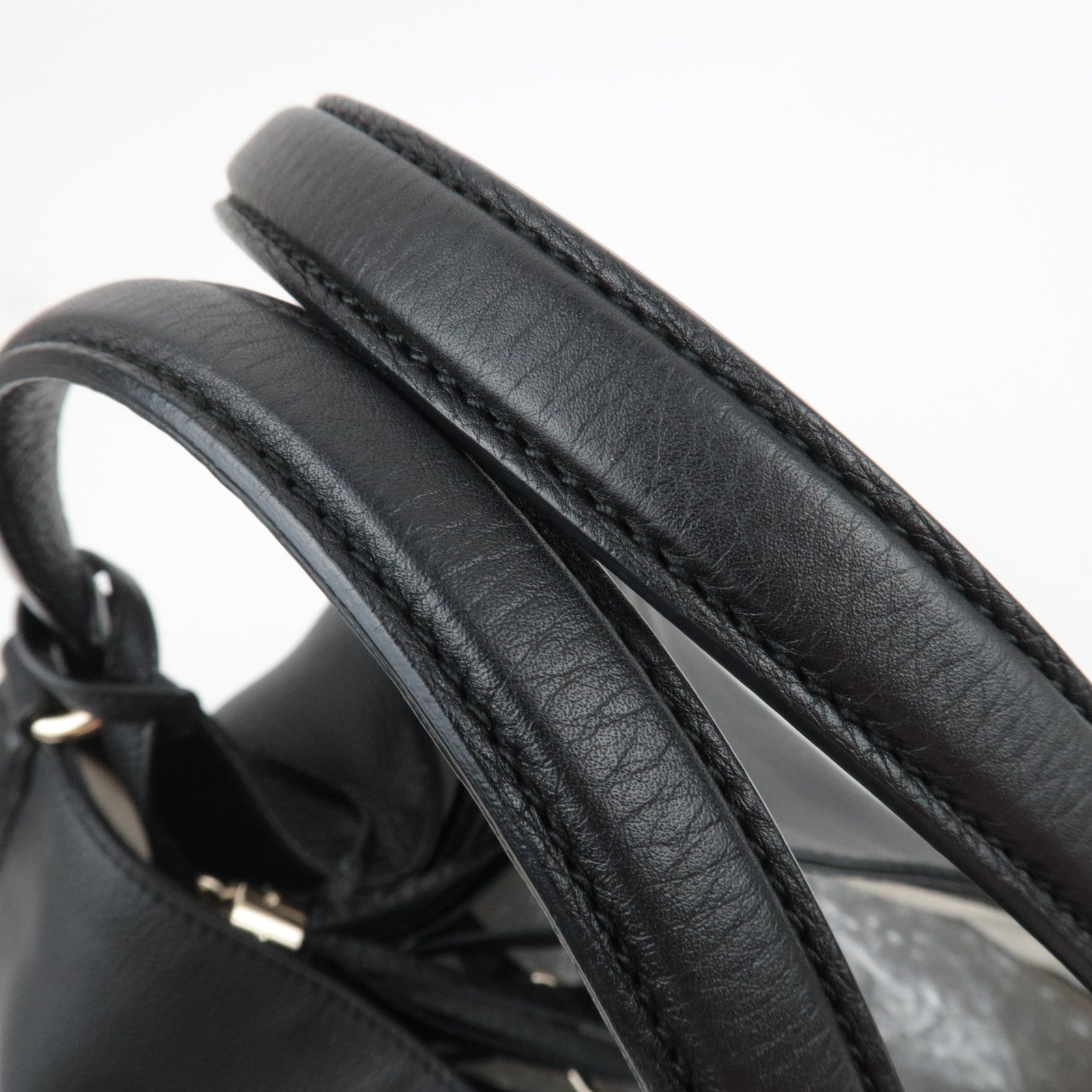 GUCCI Soho Interlocking G Leather Shoulder Bag Black 282309