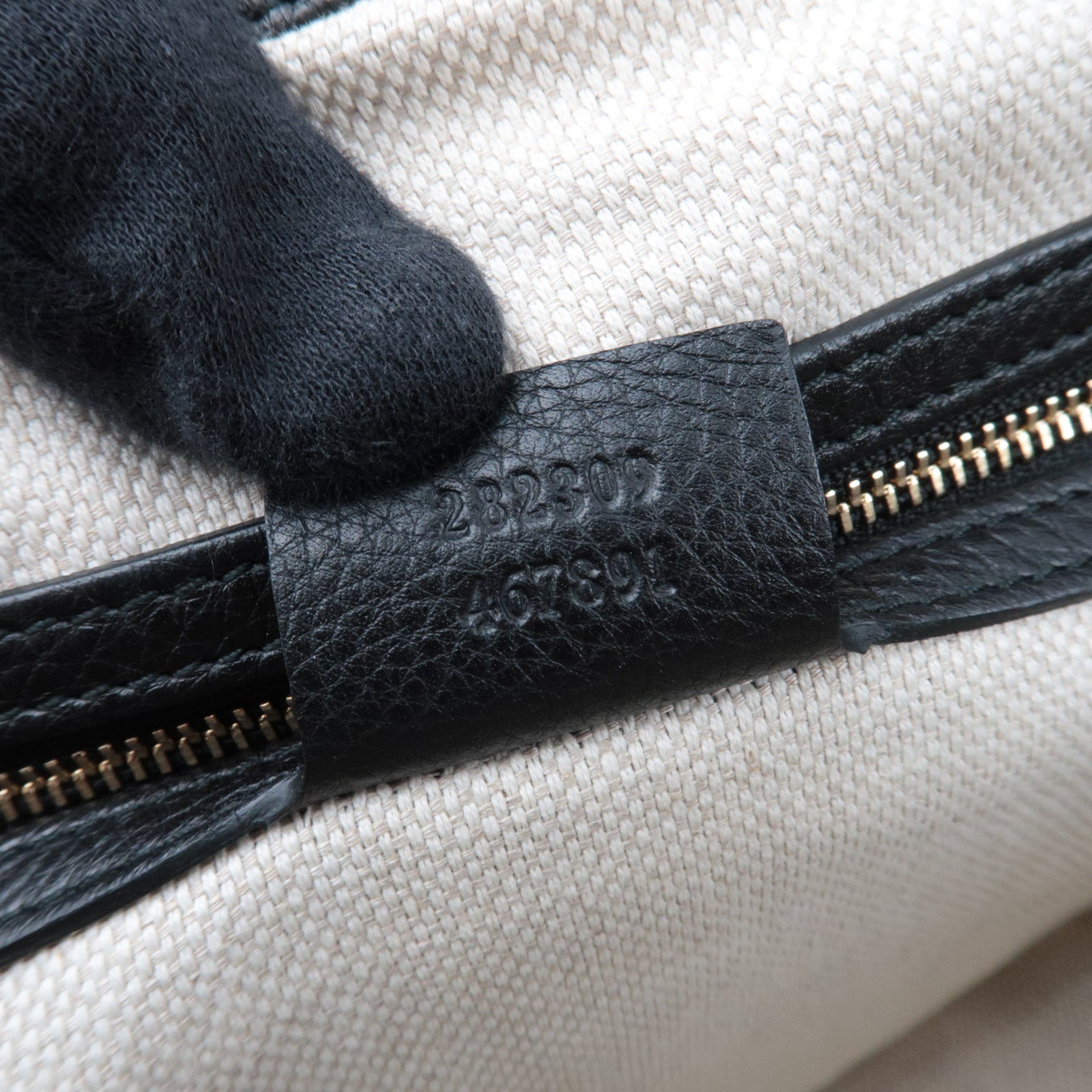 GUCCI Soho Interlocking G Leather Shoulder Bag Black 282309