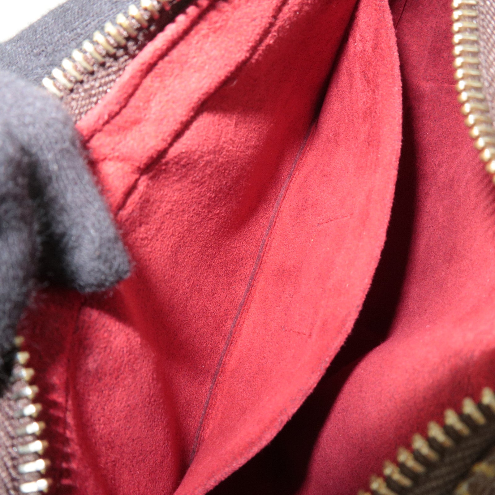 Louis Vuitton Monogram Pochette Croissant Shoulder Bag M51510