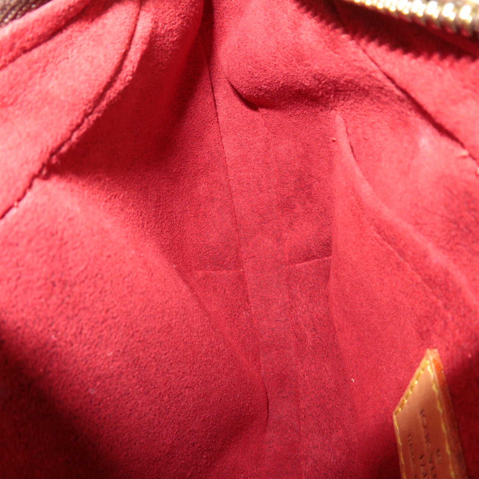 Louis Vuitton Monogram Pochette Croissant Shoulder Bag M51510