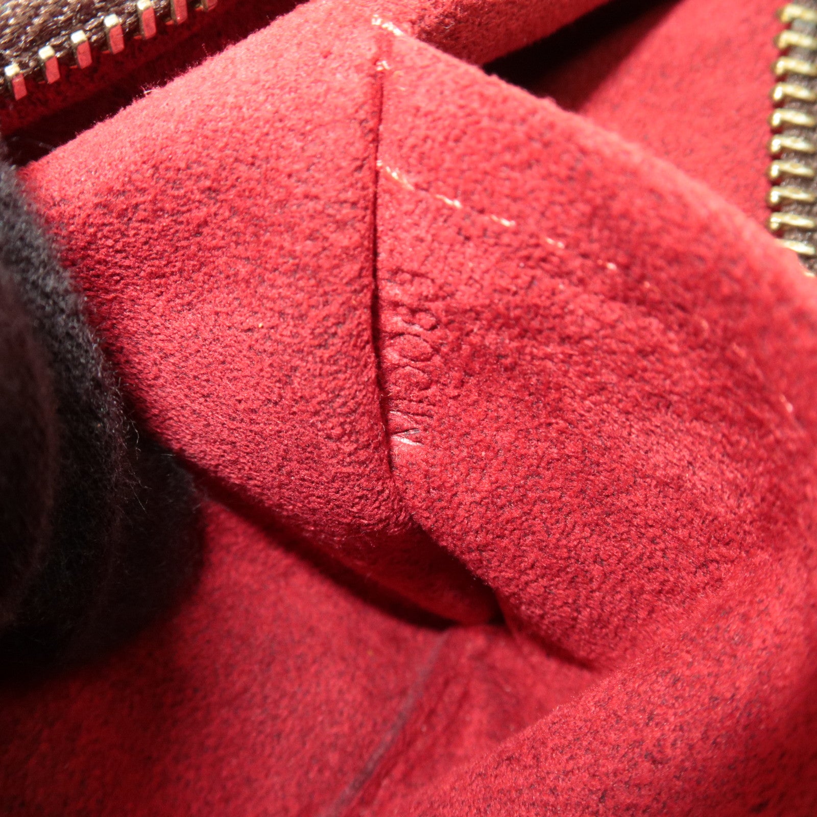 Louis Vuitton Monogram Pochette Croissant Shoulder Bag M51510