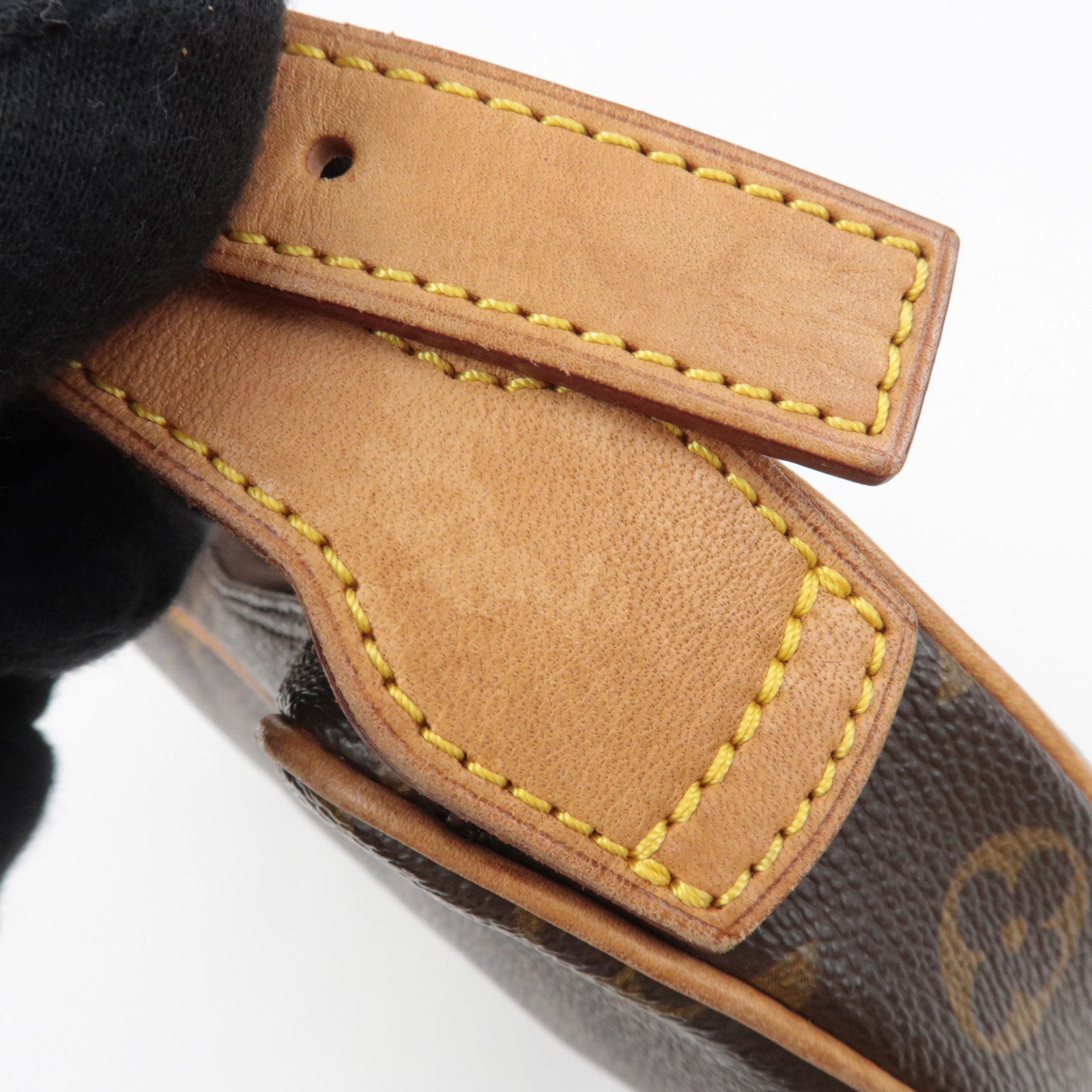 Louis Vuitton Monogram Pochette Croissant Shoulder bag M51510