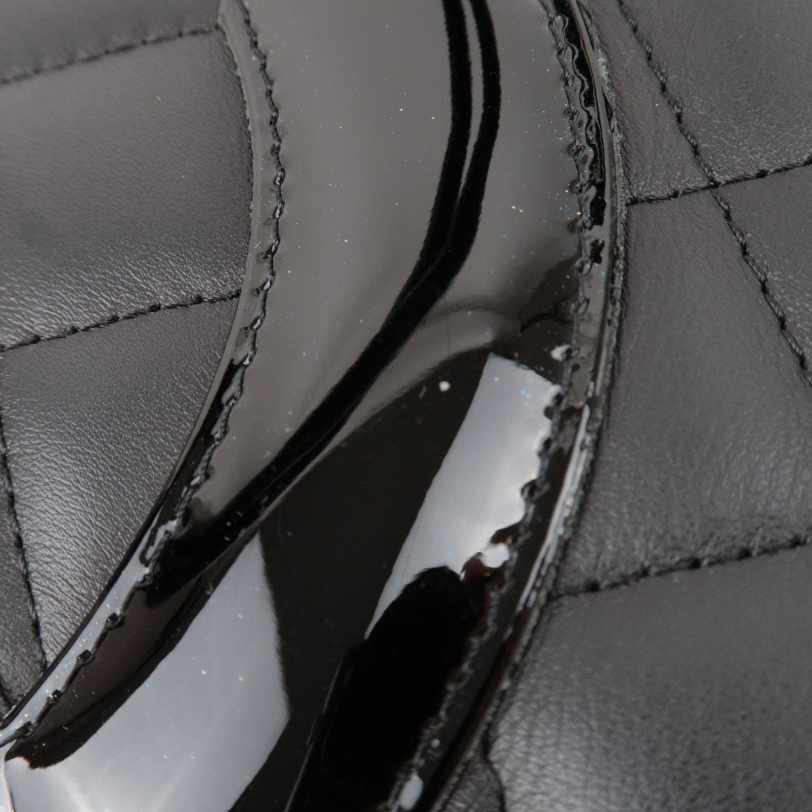 CHANEL Cambon Line Medium Tote Lambskin Patent Black A25167